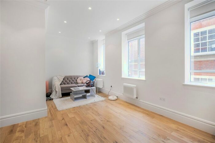 1 Bedroom Flat To Rent In Strand, London, WC2R