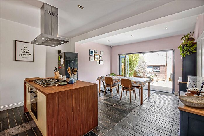 4 Bedroom End Of Terrace House For Sale In Meadfoot Road, Streatham Vale, SW16