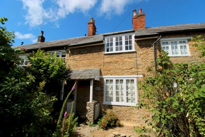 3 Bedroom Terraced House For Sale In High Street, Turvey, MK43