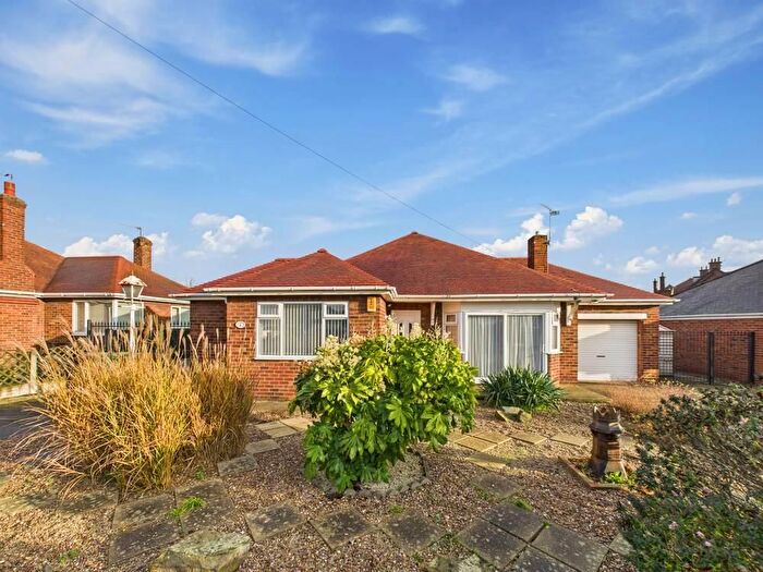 2 Bedroom Detached Bungalow For Sale In Elm Park, Pontefract, WF8