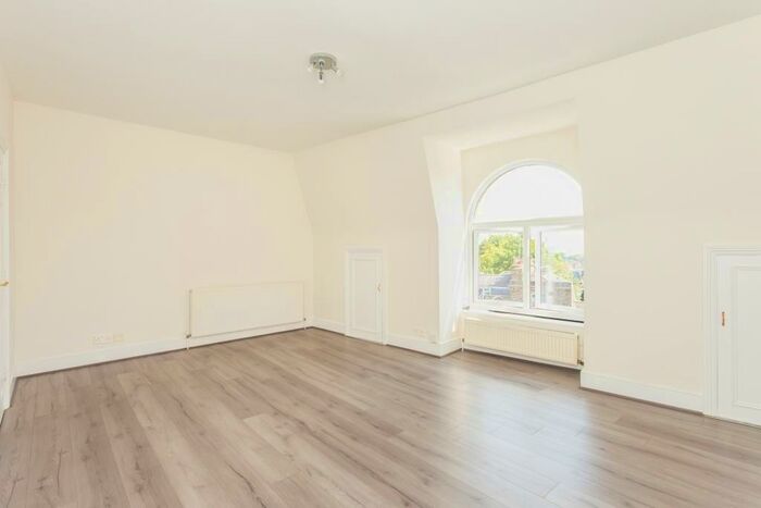 1 Bedroom Apartment To Rent In Muswell Hill Broadway, London, N10