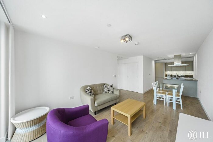 1 Bedroom Apartment To Rent In Stratosphere Tower, London, E15