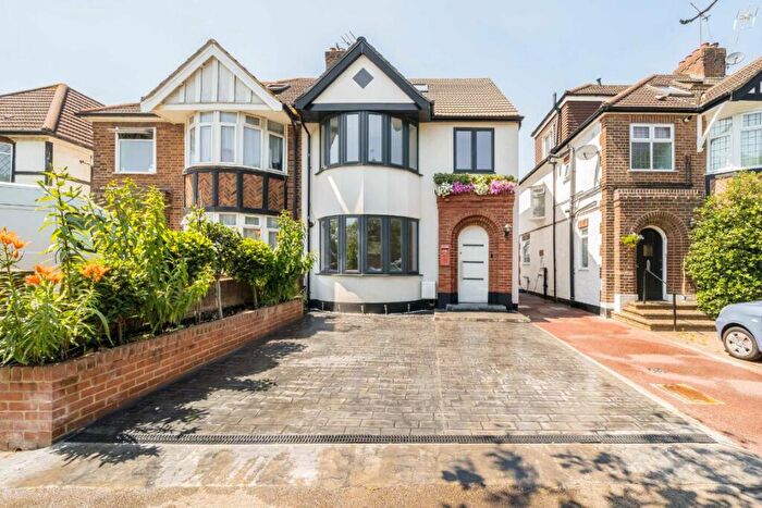 5 Bedroom Semi-Detached House For Sale In Page Street, Mill Hill, NW7