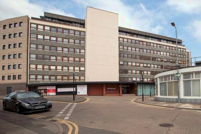 2 Bedroom Flat To Rent In Lee Circle, Leicester, LE1