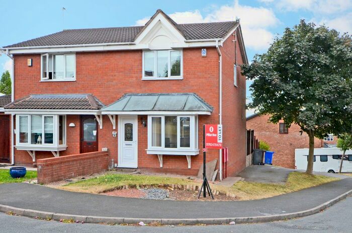 3 Bedroom Semi-Detached House To Rent In Gallimore Close, Stoke On Trent, Staffordshire ST6