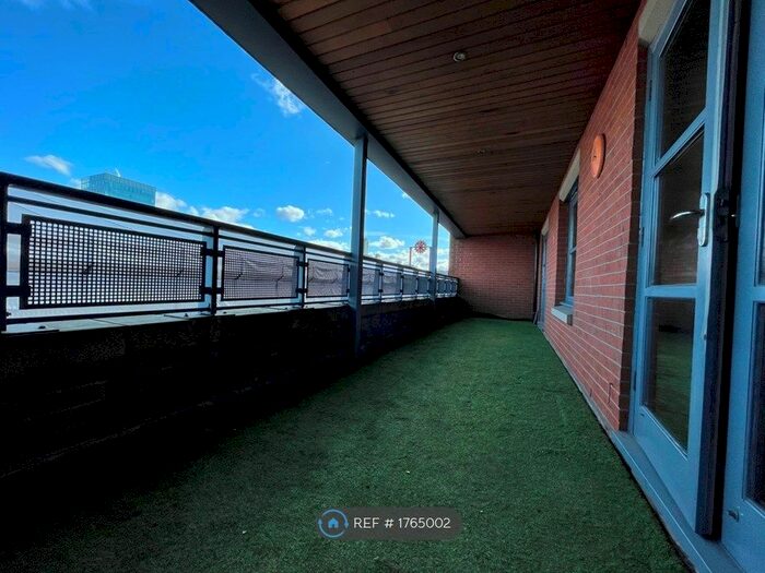 2 Bedroom Flat To Rent In Liverpool Road, Manchester, M3