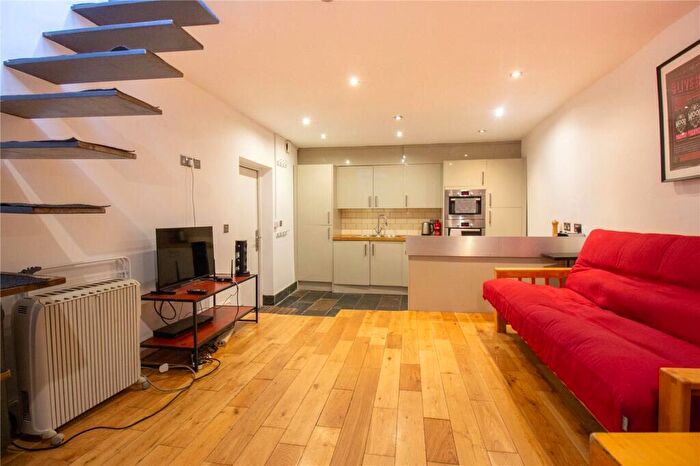 1 Bedroom End Of Terrace House For Sale In West Street, St. Philips, Bristol, Somerset, BS2