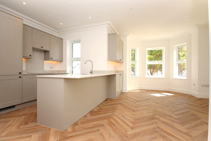 2 Bedroom Apartment To Rent In Victoria Road, Milford On Sea, SO41