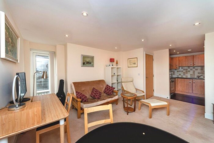 1 Bedroom Apartment To Rent In Kings Road, Swansea, SA1