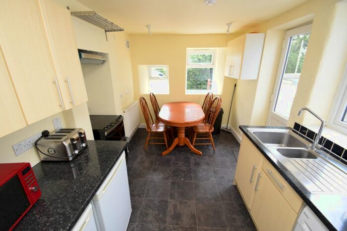 4 Bedroom End Of Terrace House To Rent In Penmere Hill, Falmouth, TR11