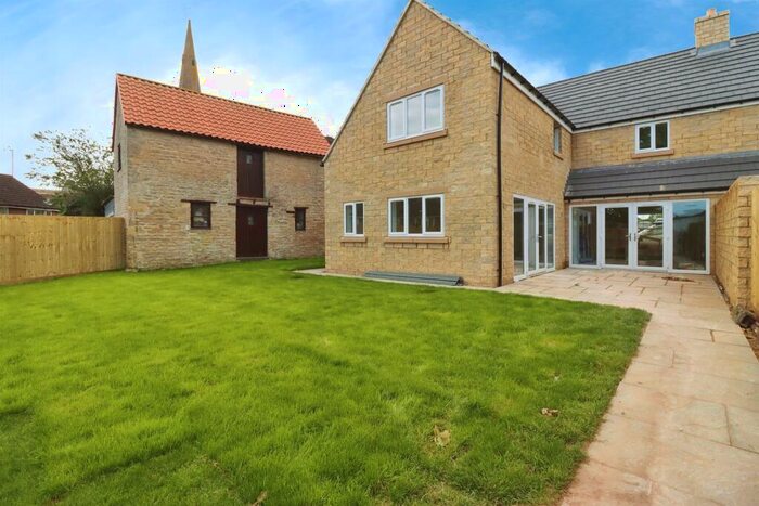 3 Bedroom Semi-Detached House For Sale In High Street, Stanion, Kettering, NN14