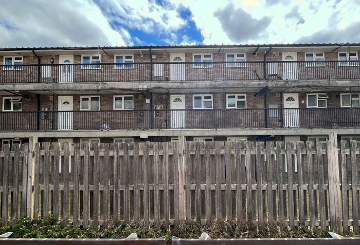 1 Bedroom Flat To Rent In Waveney, Hemel Hempstead, HP2