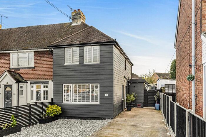 3 Bedroom End Of Terrace House For Sale In Buckwoods Road, Braintree, Essex, CM7