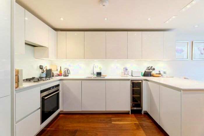 4 Bedroom Property To Rent In Charles Ii Place, London, SW3