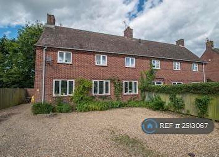 3 Bedroom Semi-Detached House To Rent In Garton End, Reading, RG8