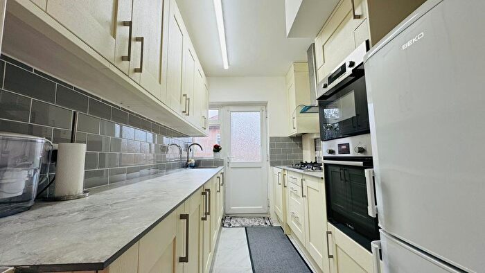 3 Bedroom Terraced House To Rent In Wheatsheaf Road, Romford, RM1