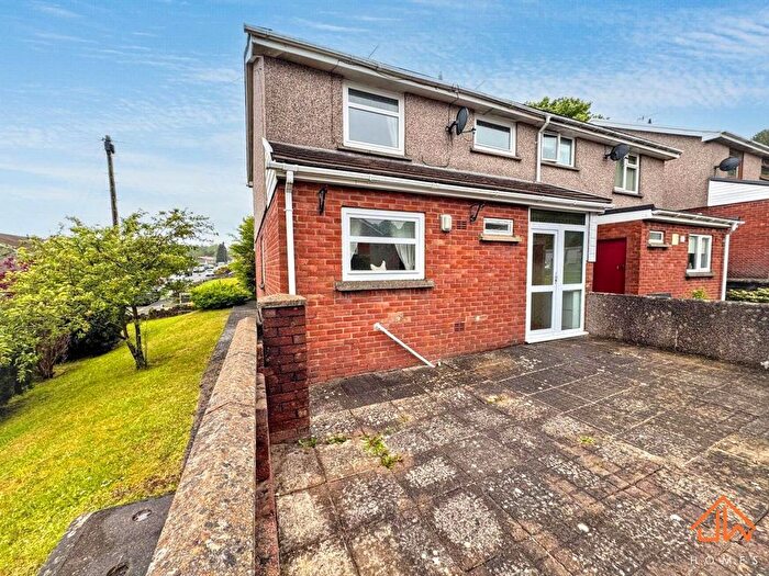 3 Bedroom Property For Sale In Springfield Court, Pontllanfraith, NP12