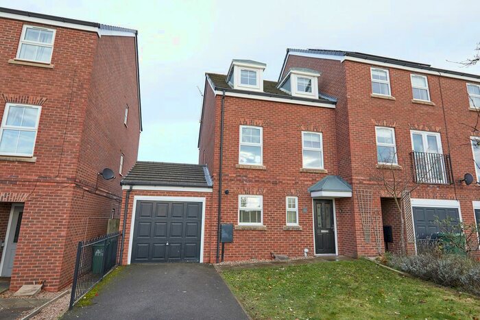 3 Bedroom Town House To Rent In Thornhill Avenue, Belper DE56