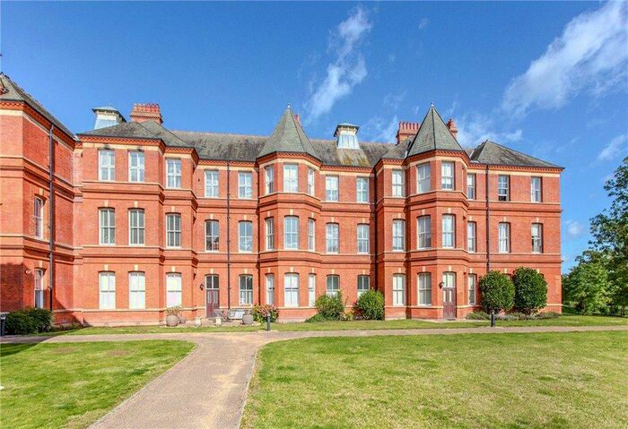 2 Bedroom Apartment To Rent In Devonshire House, Woodford Green, Essex, IG8