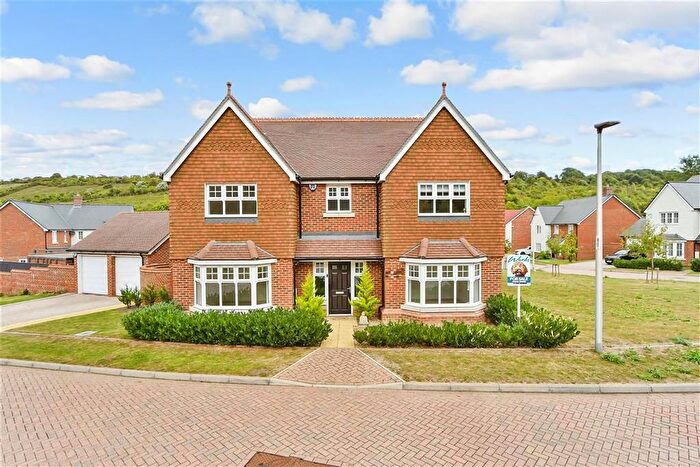 5 Bedroom Detached House For Sale In Brickmakers Way, Hempstead, Gillingham, Kent, ME7