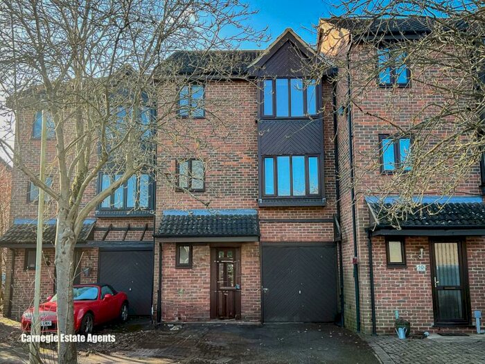 3 Bedroom House To Rent In Tempsford, Welwyn Garden City, AL7