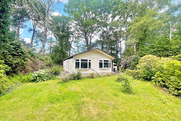 2 Bedroom Mobile Home To Rent In Ferndown, BH22