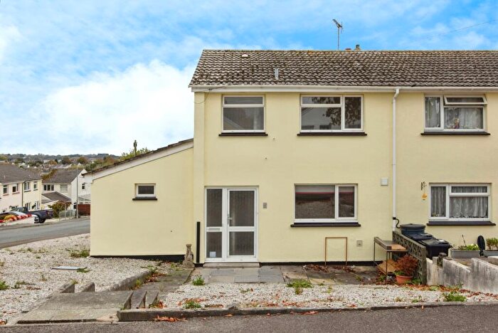 3 Bedroom End Of Terrace House To Rent In Roslyn Close, St Austell, PL25