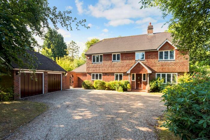 5 Bedroom Detached House To Rent In Pinewood Chase, St. Johns, Crowborough, TN6