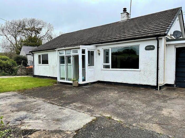 3 Bedroom Bungalow To Rent In Hafod Oleu, Amlwch, LL68