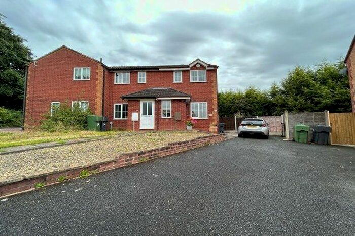 2 Bedroom Property To Rent In Abbey Close, Bromsgrove, B60