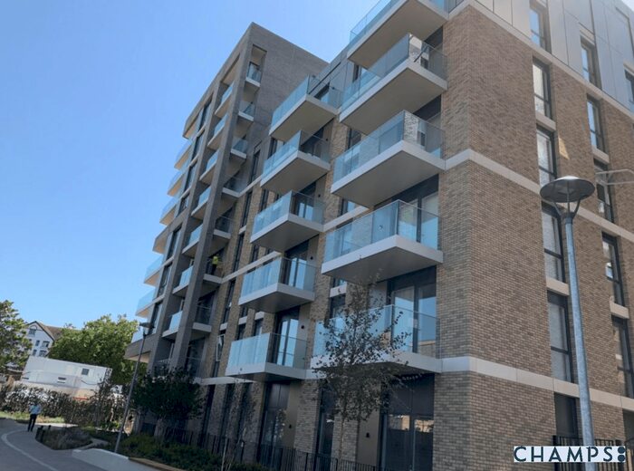 1 Bedroom Flat To Rent In Hamond Court, Queenshurst Square KT2