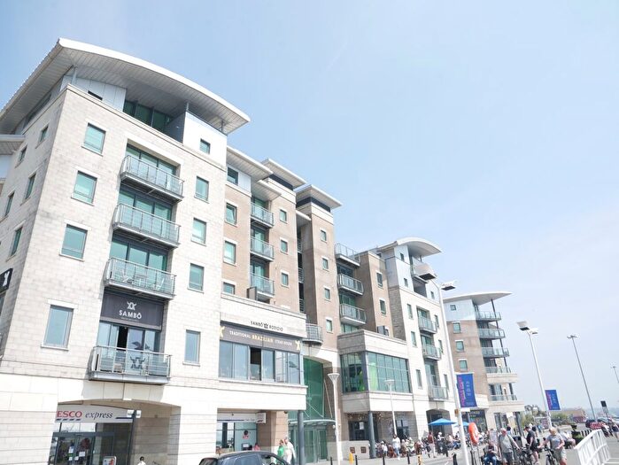 2 Bedroom Flat For Sale In Dolphin Quays, Poole, BH15