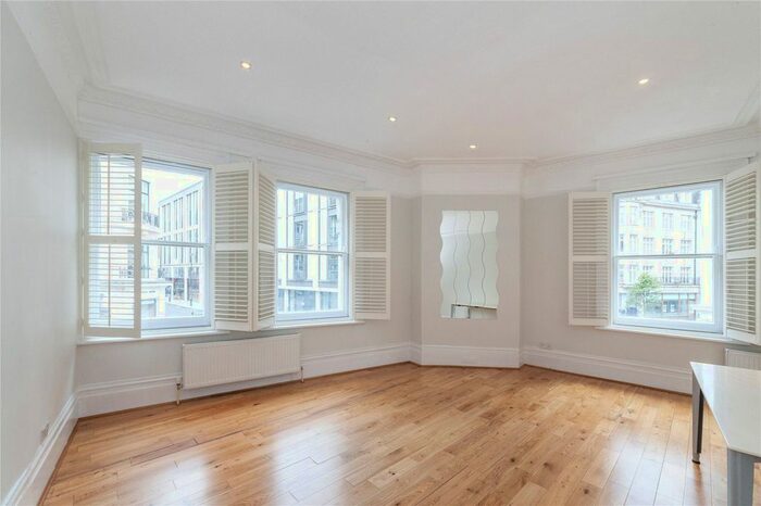 2 Bedroom Flat To Rent In Mortimer Street, Fitzrovia, London, W1T