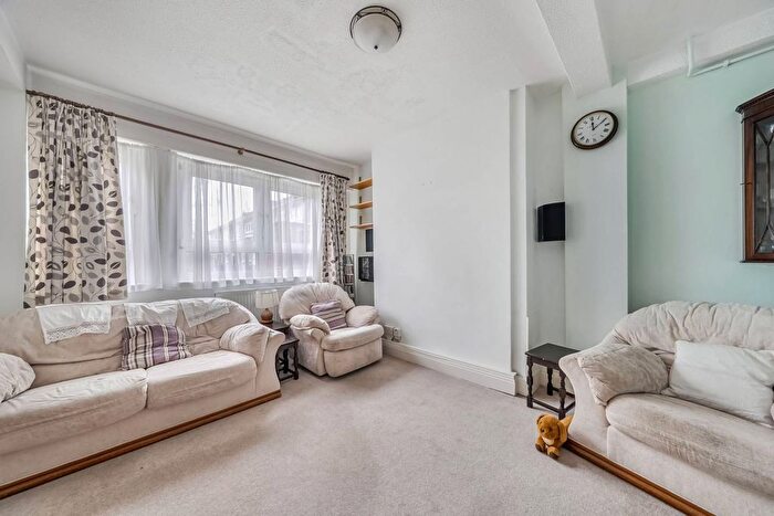 2 Bedroom Flat To Rent In Renforth Street, Rotherhithe, London, SE16