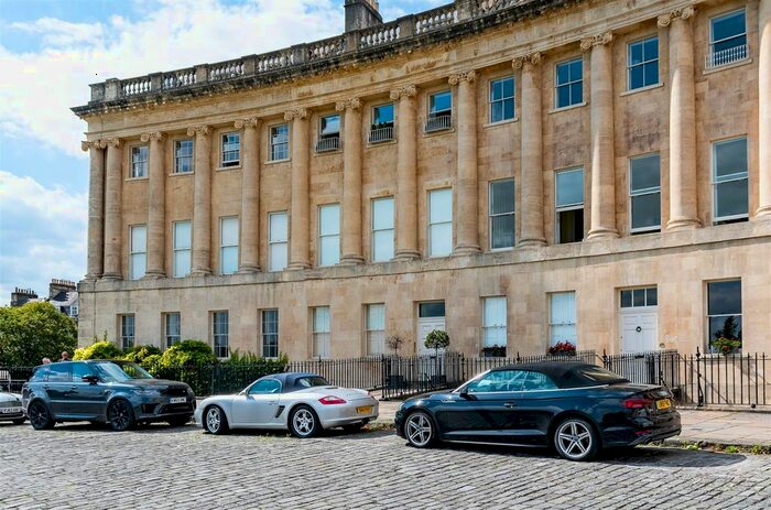 2 Bedroom Flat To Rent In Royal Crescent, Bath, BA1