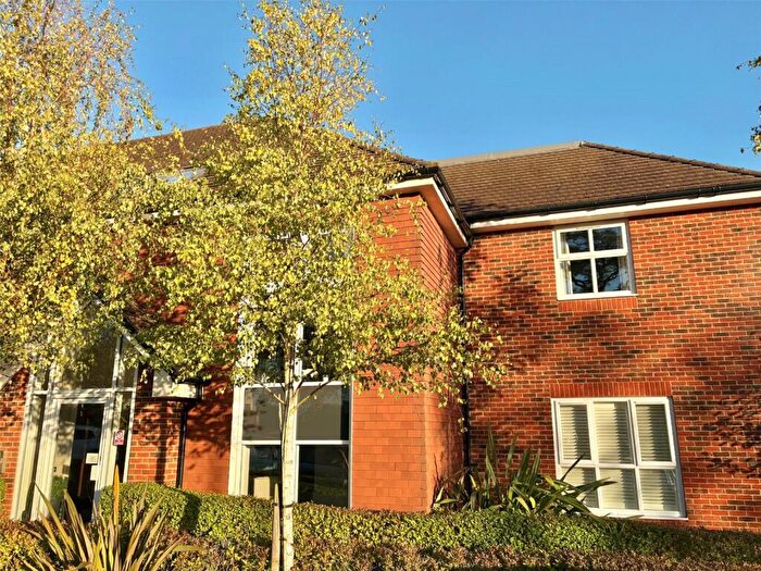 2 Bedroom Apartment To Rent In Farnham Road, Liss, Hampshire, GU33