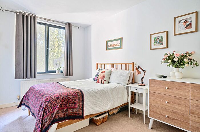 1 Bedroom Flat For Sale In Escomb Court, Godstone Road, Whyteleafe, CR3