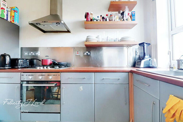 2 Bedroom Flat To Rent In Carnarvon Road, London, E15