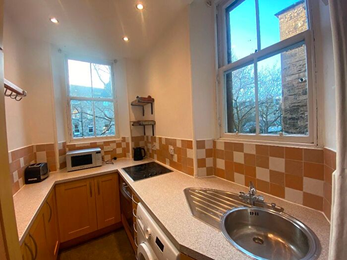 2 Bedroom Flat To Rent In Argyle Park Terrace, Meadows, Edinburgh, EH9