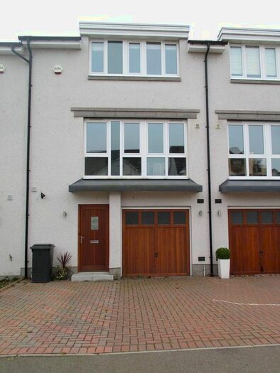 4 Bedroom Mews To Rent In Woodlands Walk, Pitfodels, AB15