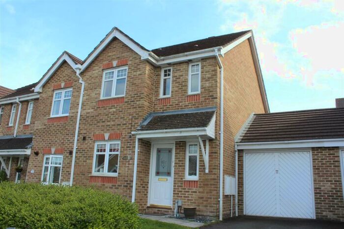 3 Bedroom Semi-Detached House To Rent In Salisbury - Bouchers Way, SP2