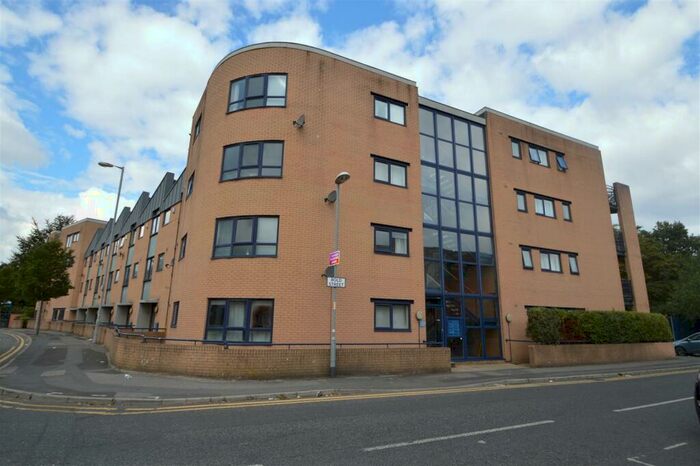 2 Bedroom Flat To Rent In Bold Street, Hulme, Manchester, M15
