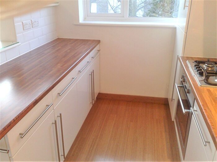 2 Bedroom Flat To Rent In Dunwood Court, Boyn Valley Road, SL6