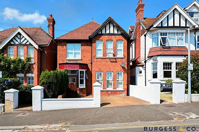 2 Bedroom Flat For Sale In Rotherfield Avenue, Bexhill-On-Sea, TN40