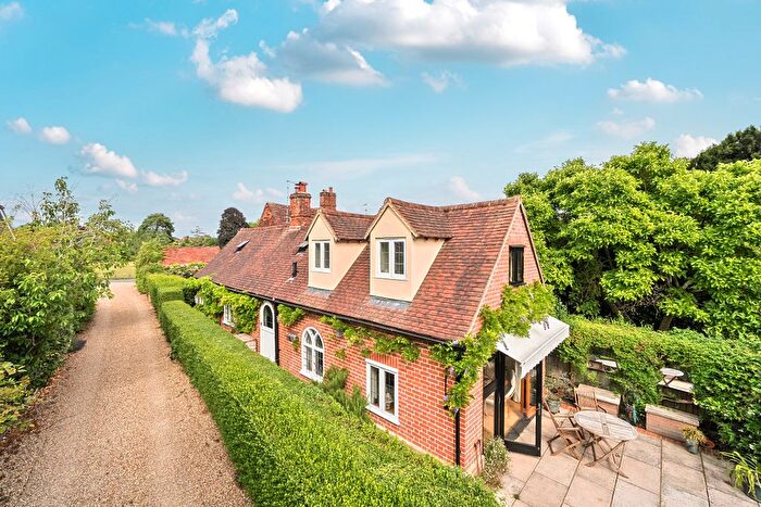 2 Bedroom Cottage For Sale In Coronation Road, Littlewick Green, Maidenhead, SL6