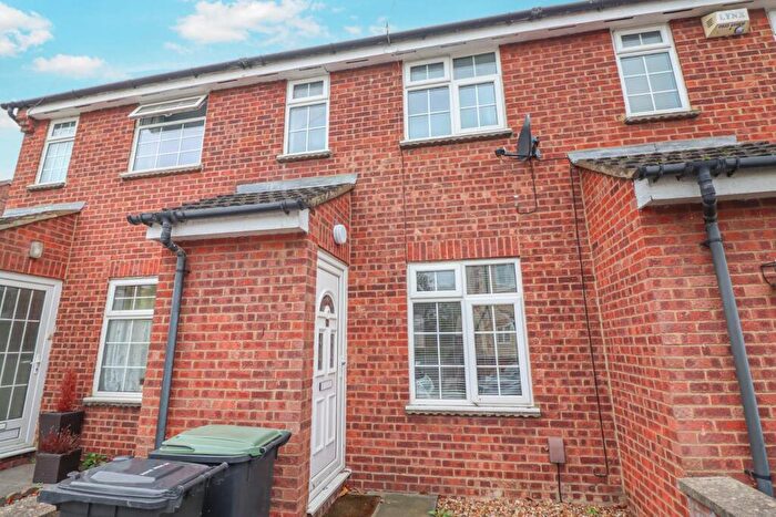 2 Bedroom Terraced House For Sale In Park Road, Irthlingborough, NN9