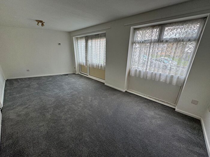 1 Bedroom Flat To Rent In Six Acres, Birmingham, B32