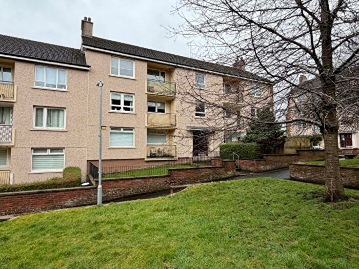 2 Bedroom Flat To Rent In Dodside Place, Sandyhills, Glasgow, G32