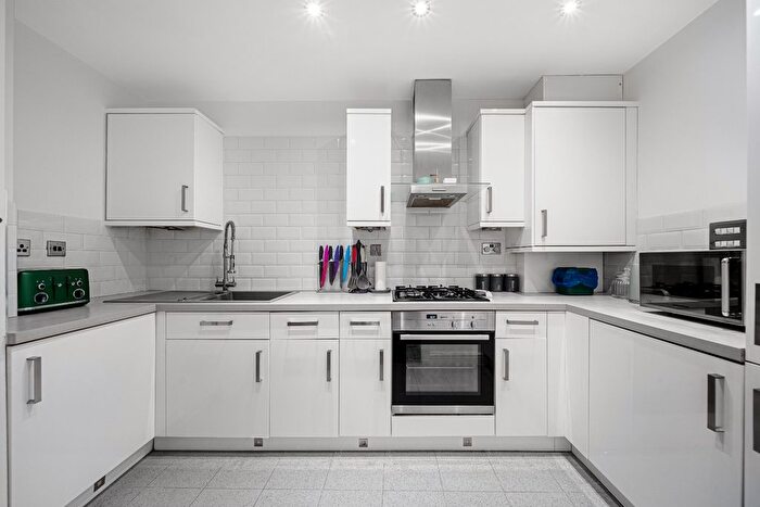 1 Bedroom Flat To Rent In Sandpiper Close, Greenhithe, Kent, DA9