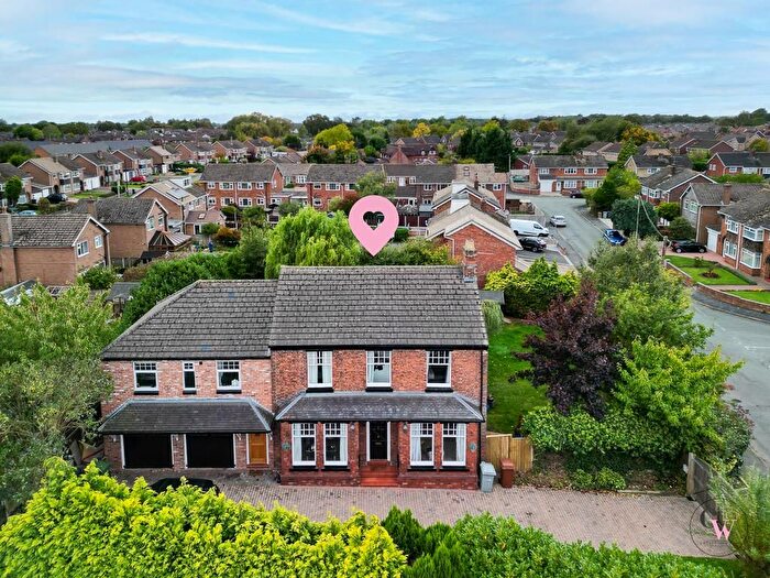 5 Bedroom Detached House For Sale In Poplar Drive, Middlewich, CW10